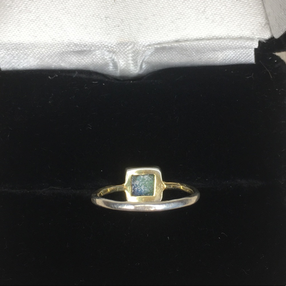 Labradorite Pyramid Ring - Picture 8 of 8